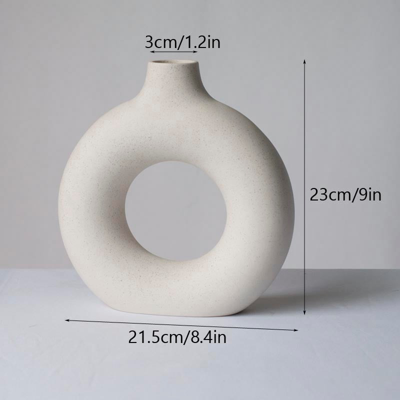 SereneSculpt Aesthetic Vase