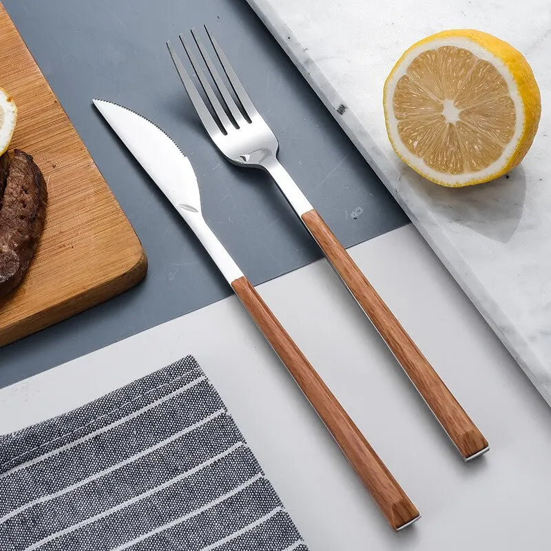 Cutlery set with wooden handle